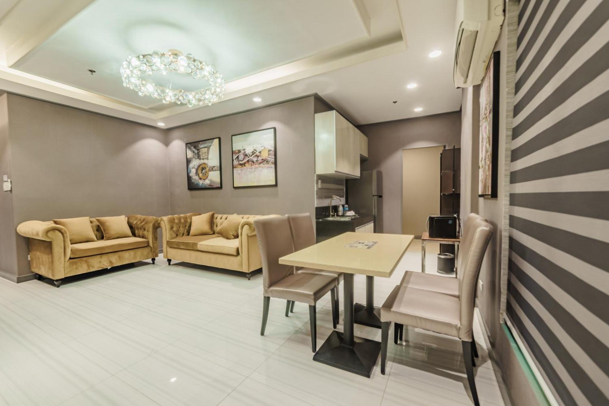 Robertson Hotel Нага Экстерьер фото