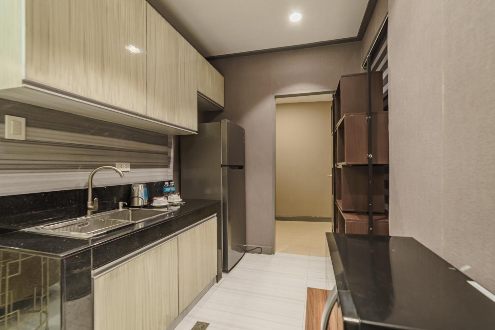 Robertson Hotel Нага Экстерьер фото