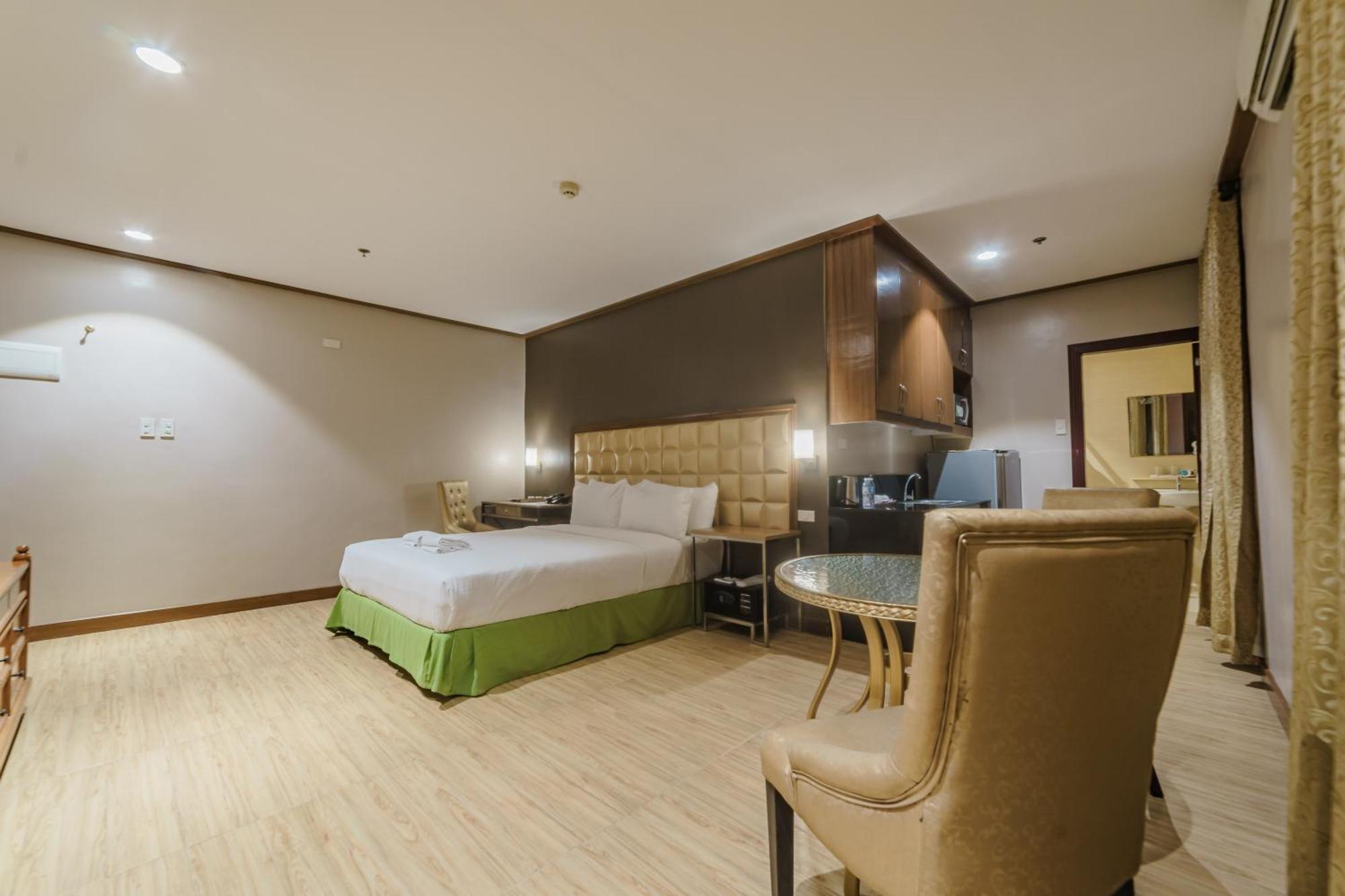 Robertson Hotel Нага Экстерьер фото