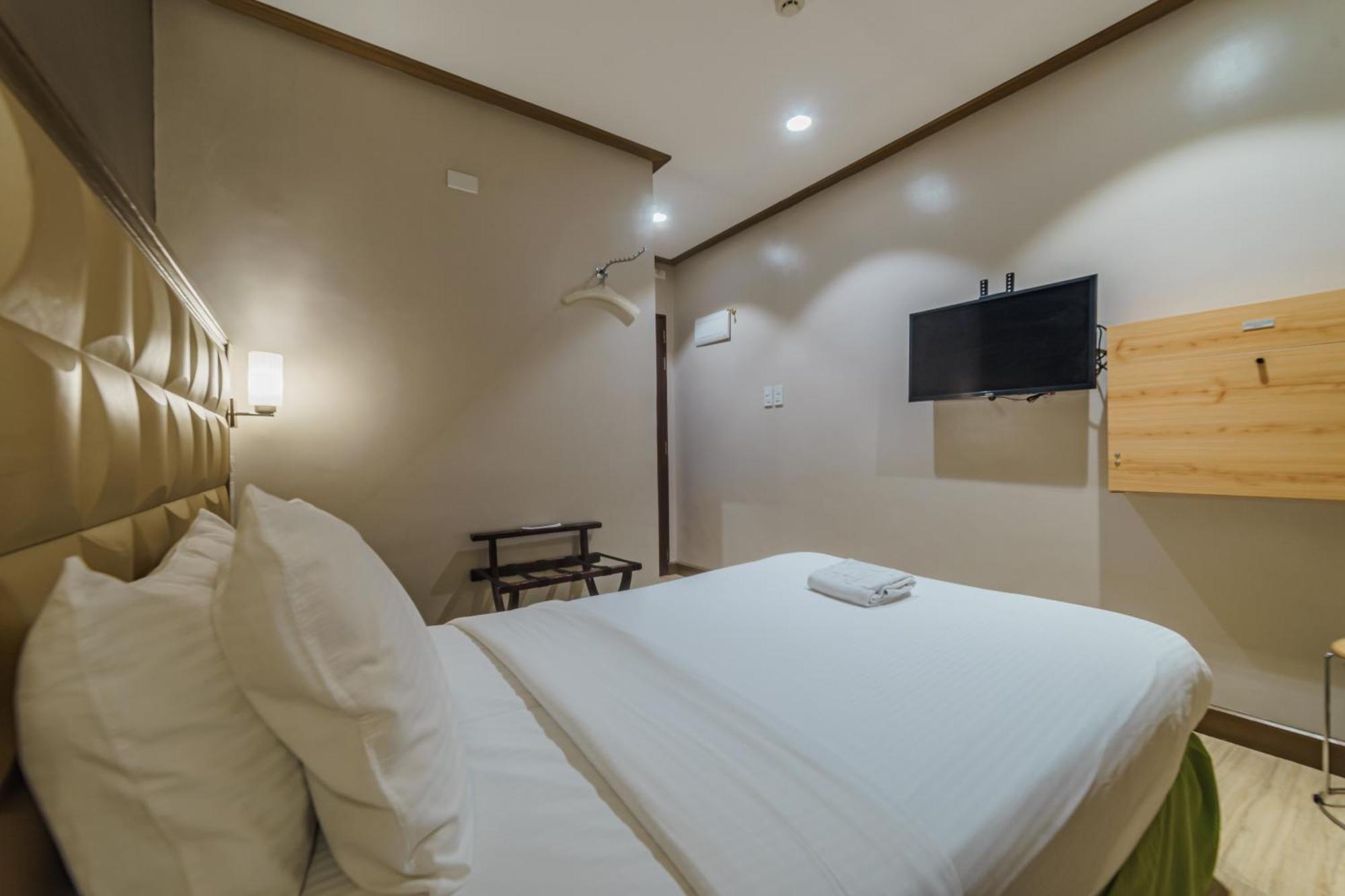 Robertson Hotel Нага Экстерьер фото