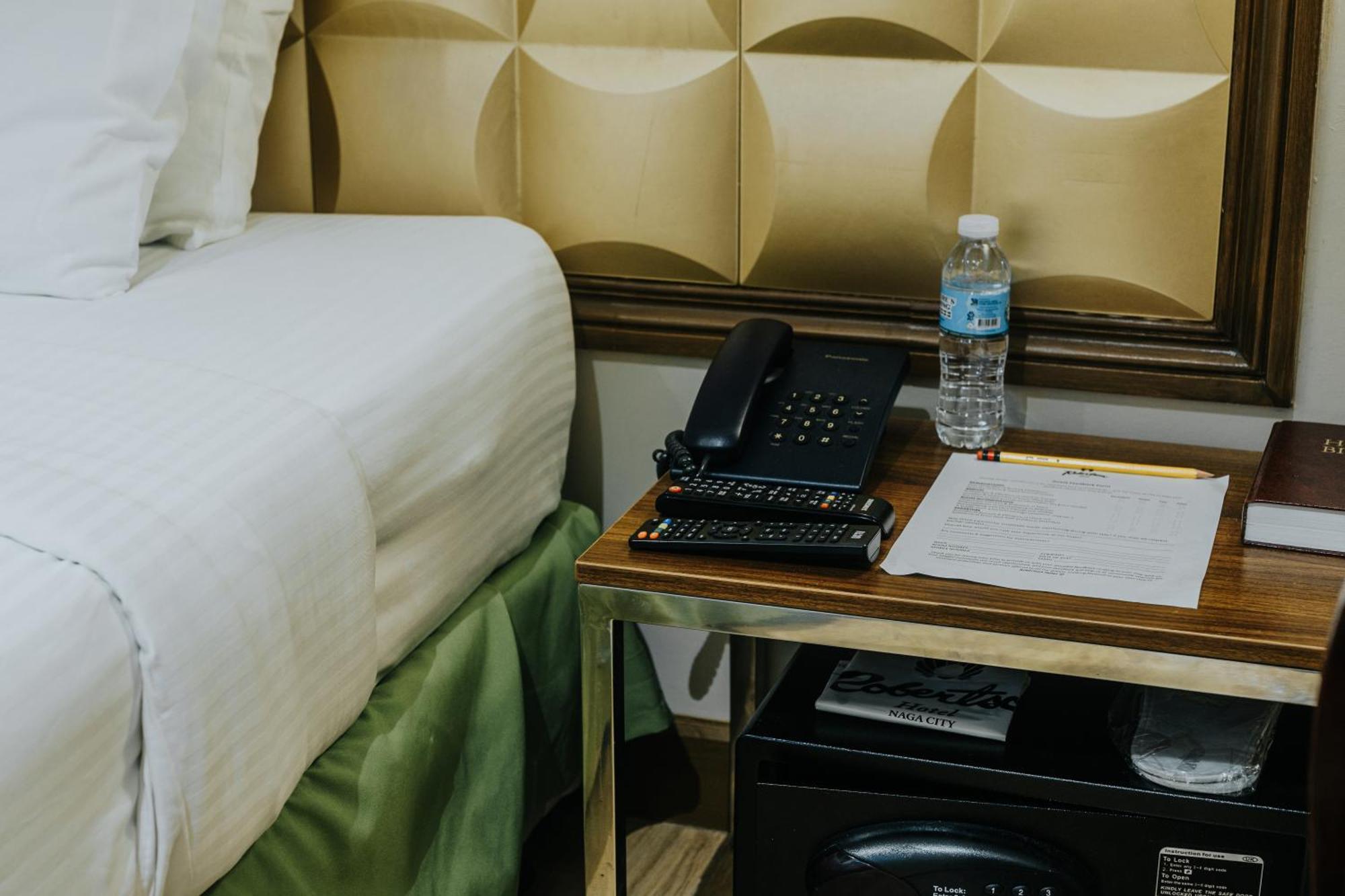 Robertson Hotel Нага Экстерьер фото