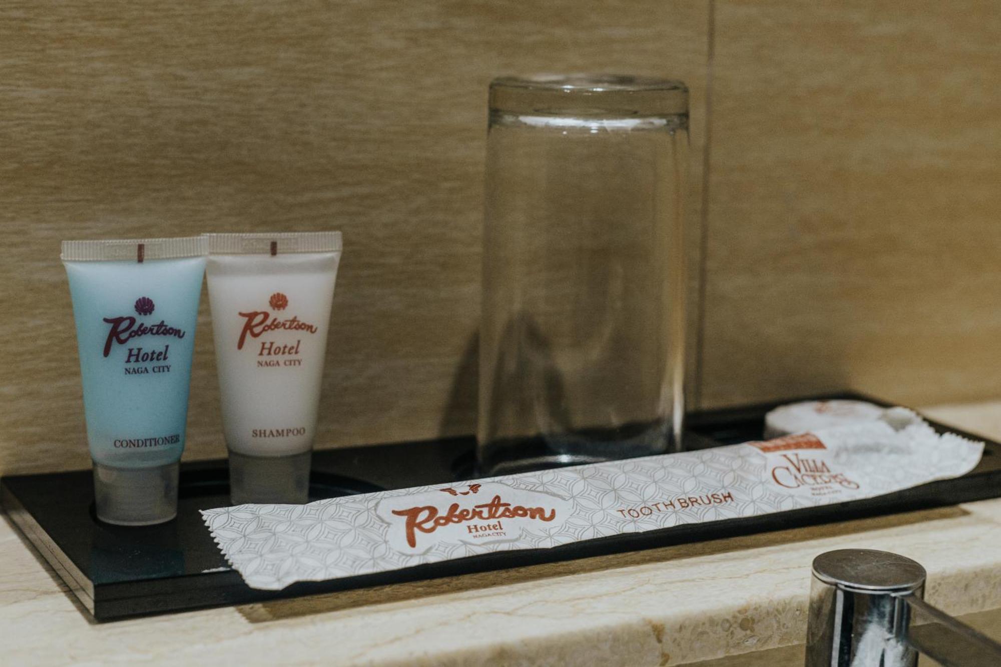 Robertson Hotel Нага Экстерьер фото