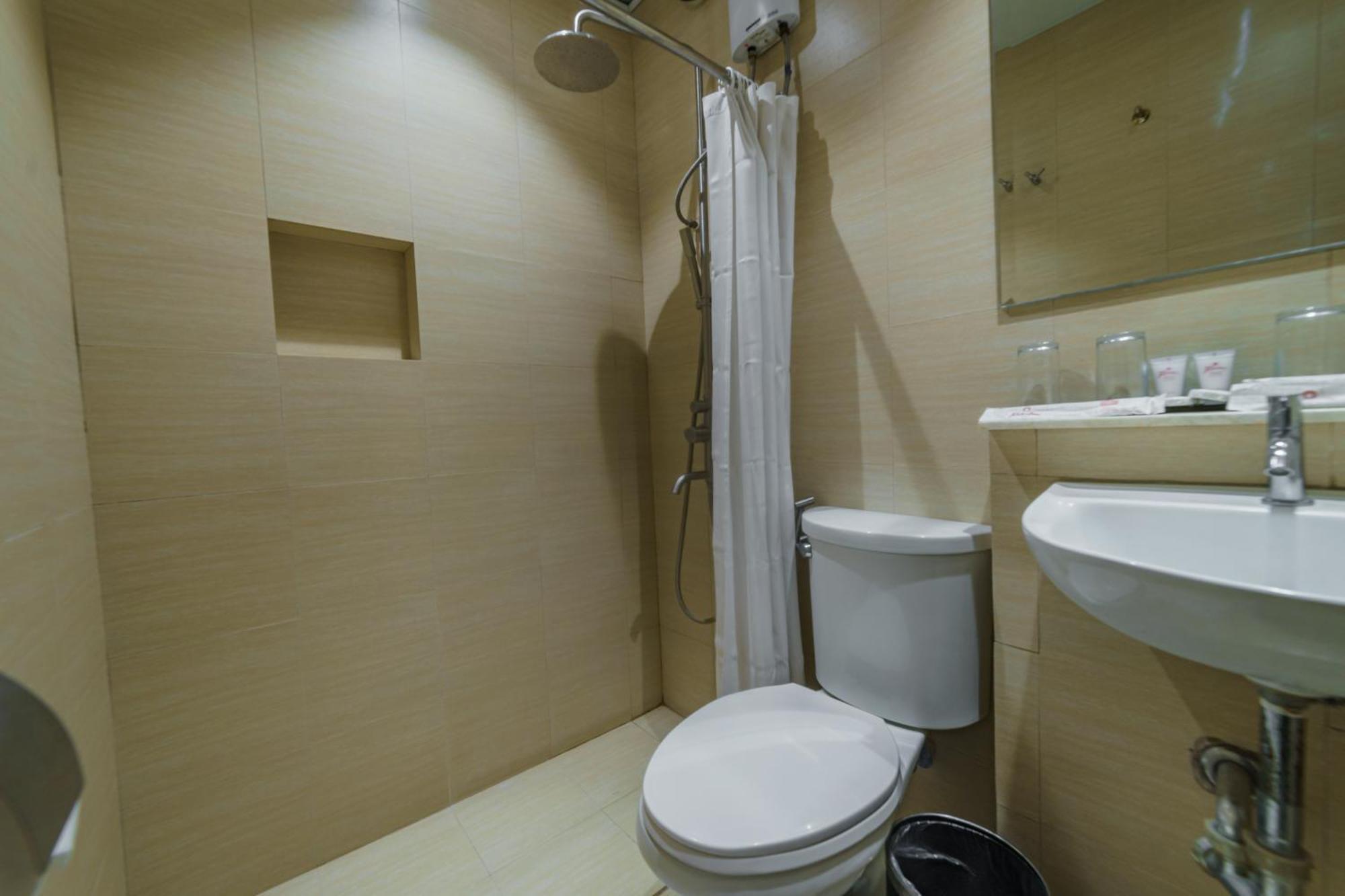 Robertson Hotel Нага Экстерьер фото