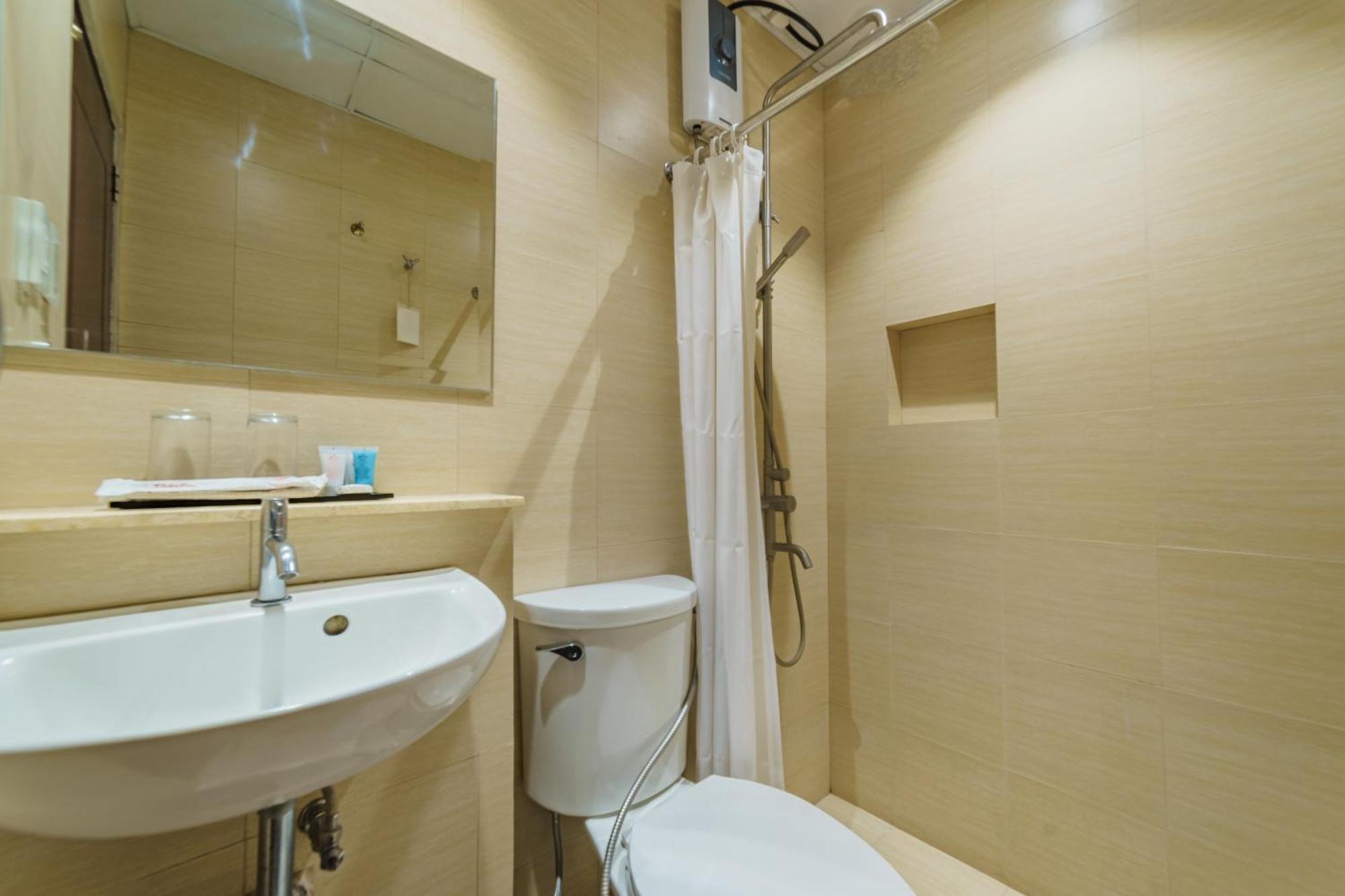 Robertson Hotel Нага Экстерьер фото