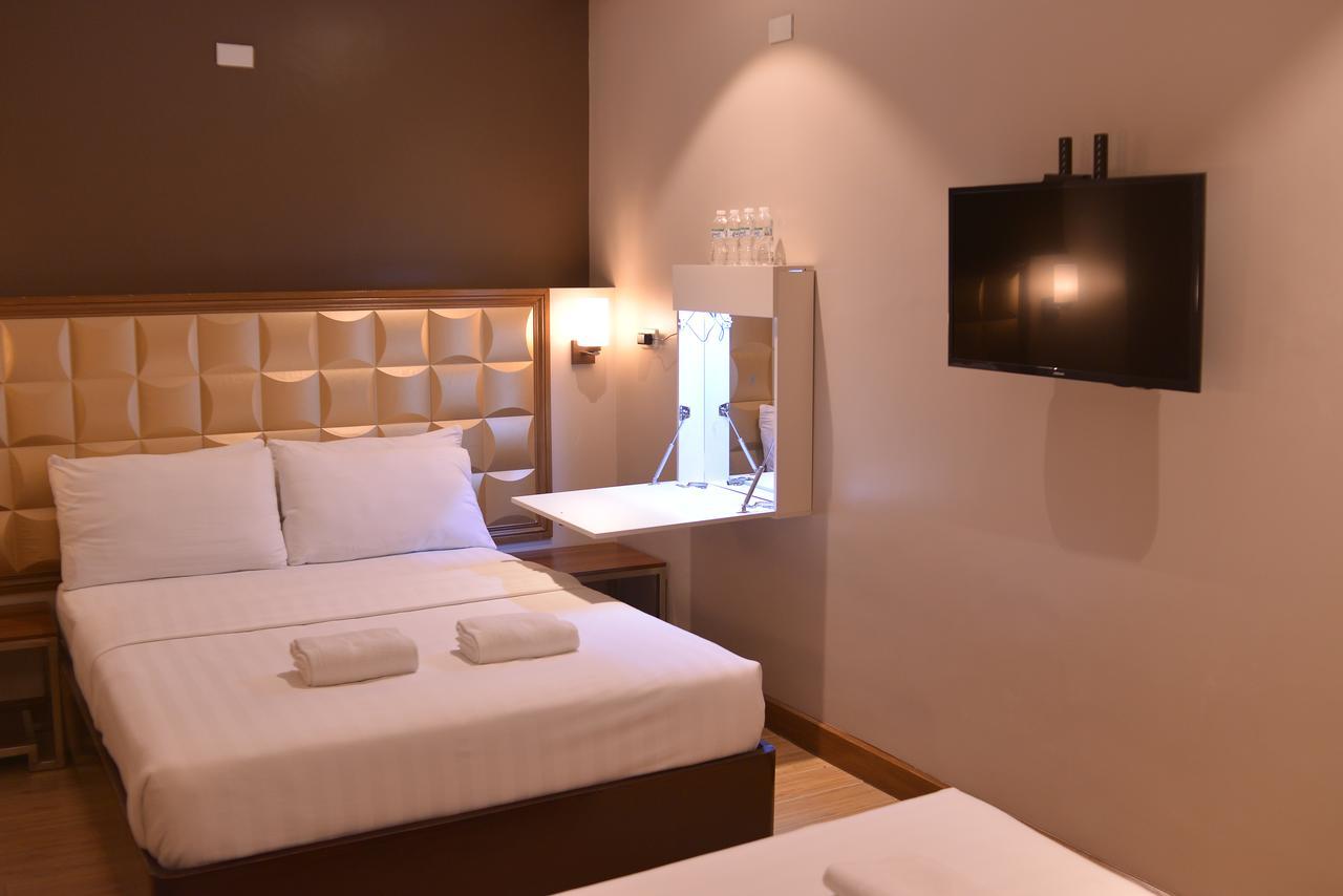 Robertson Hotel Нага Экстерьер фото